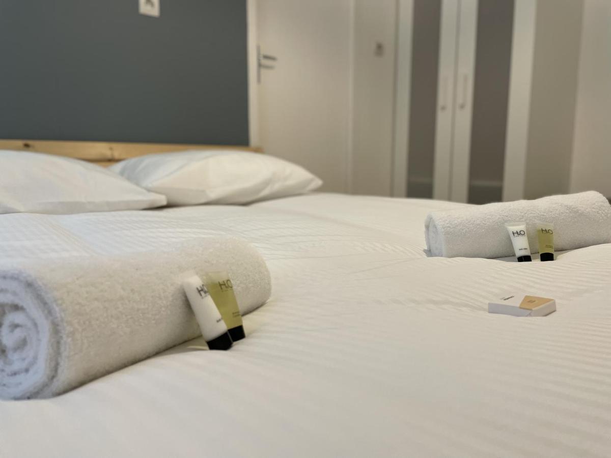 Saphir, Hyper Centre Ville Au Calme Au Fond D'Une Impasse Caen Exterior foto